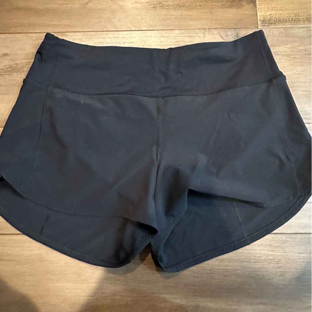 Black high rise, 4” Lululemon speed up short